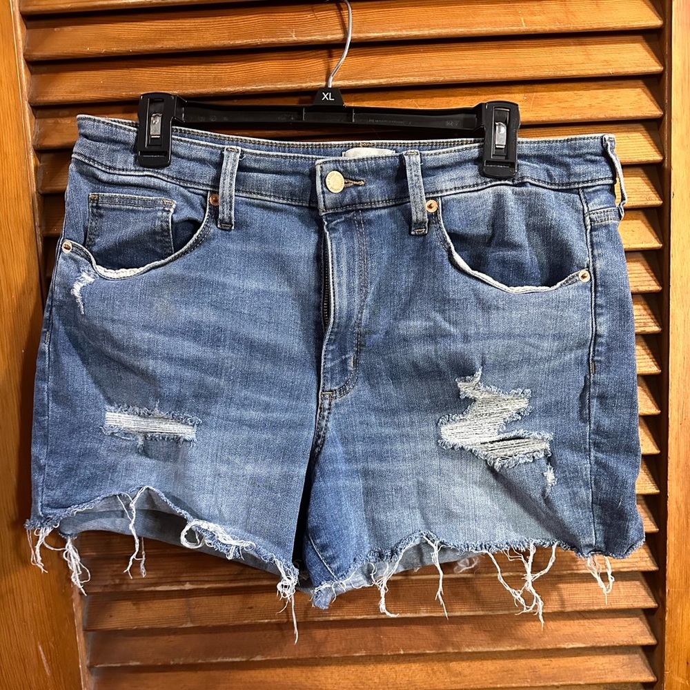 Denim distressed jean shorts by Universal Threads.